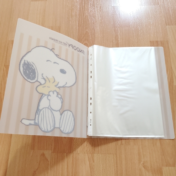 Brand new snoopy woodstock peanuts file folder - Picture 4 of 5